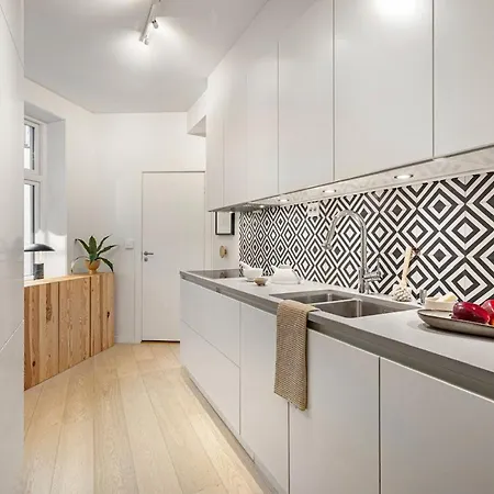 Sentral Og Sjarmerende Apartment